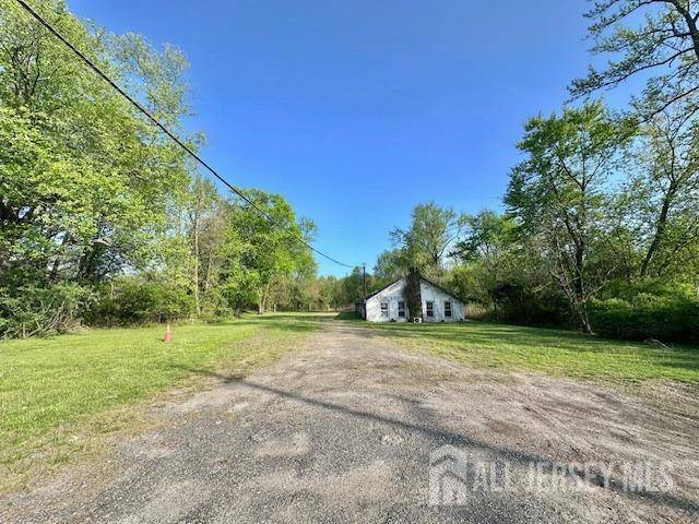 Manalapan, NJ 07726,400 Main ST