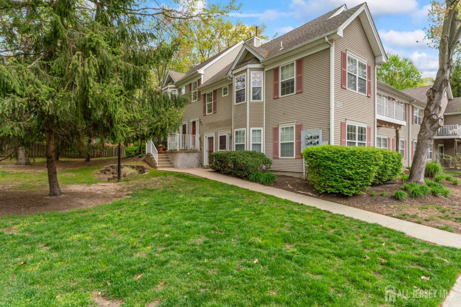 East Brunswick, NJ 08816,1202 cypress LN