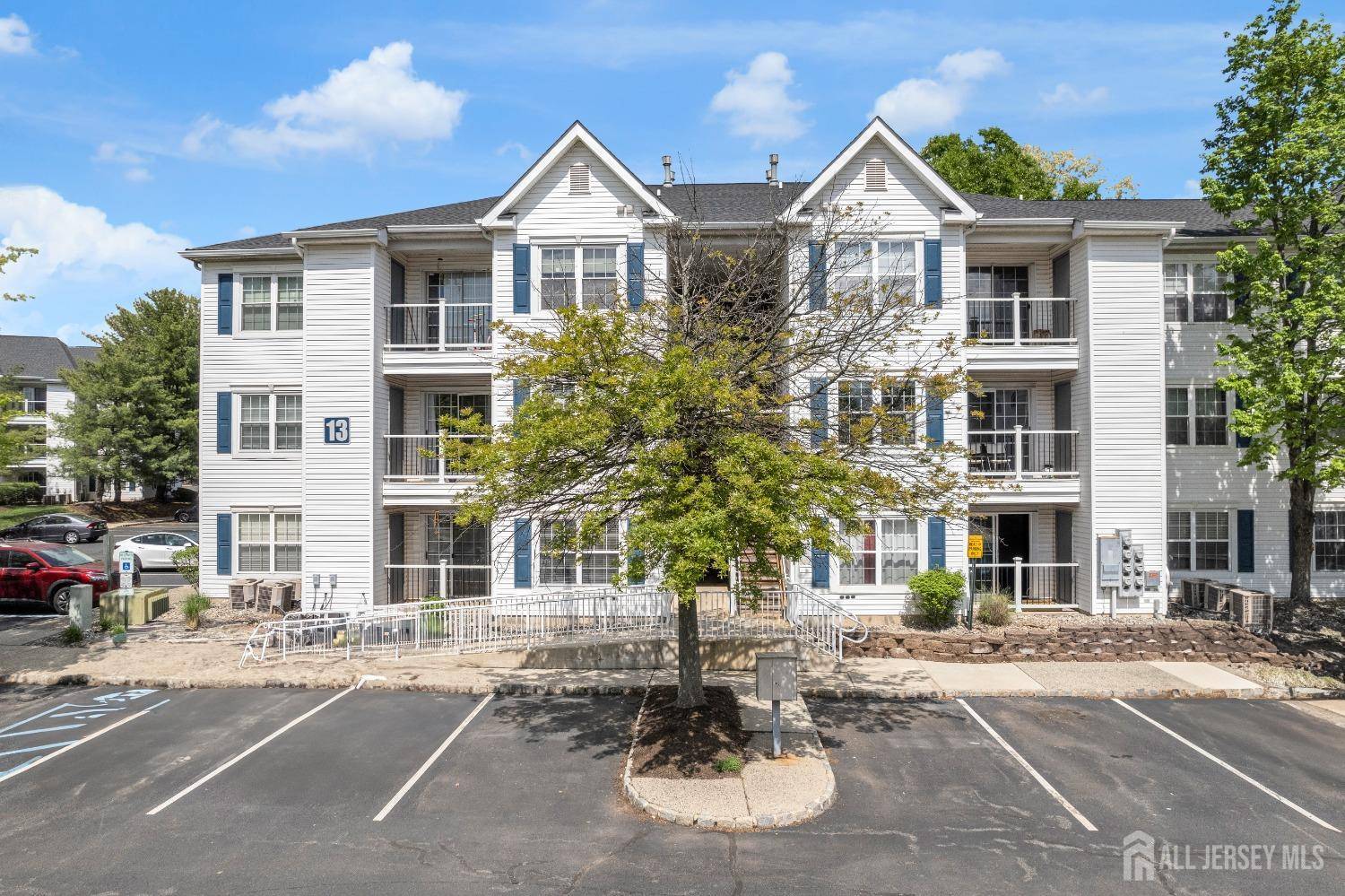 Edison, NJ 08817,1312 Waterford DR #1312