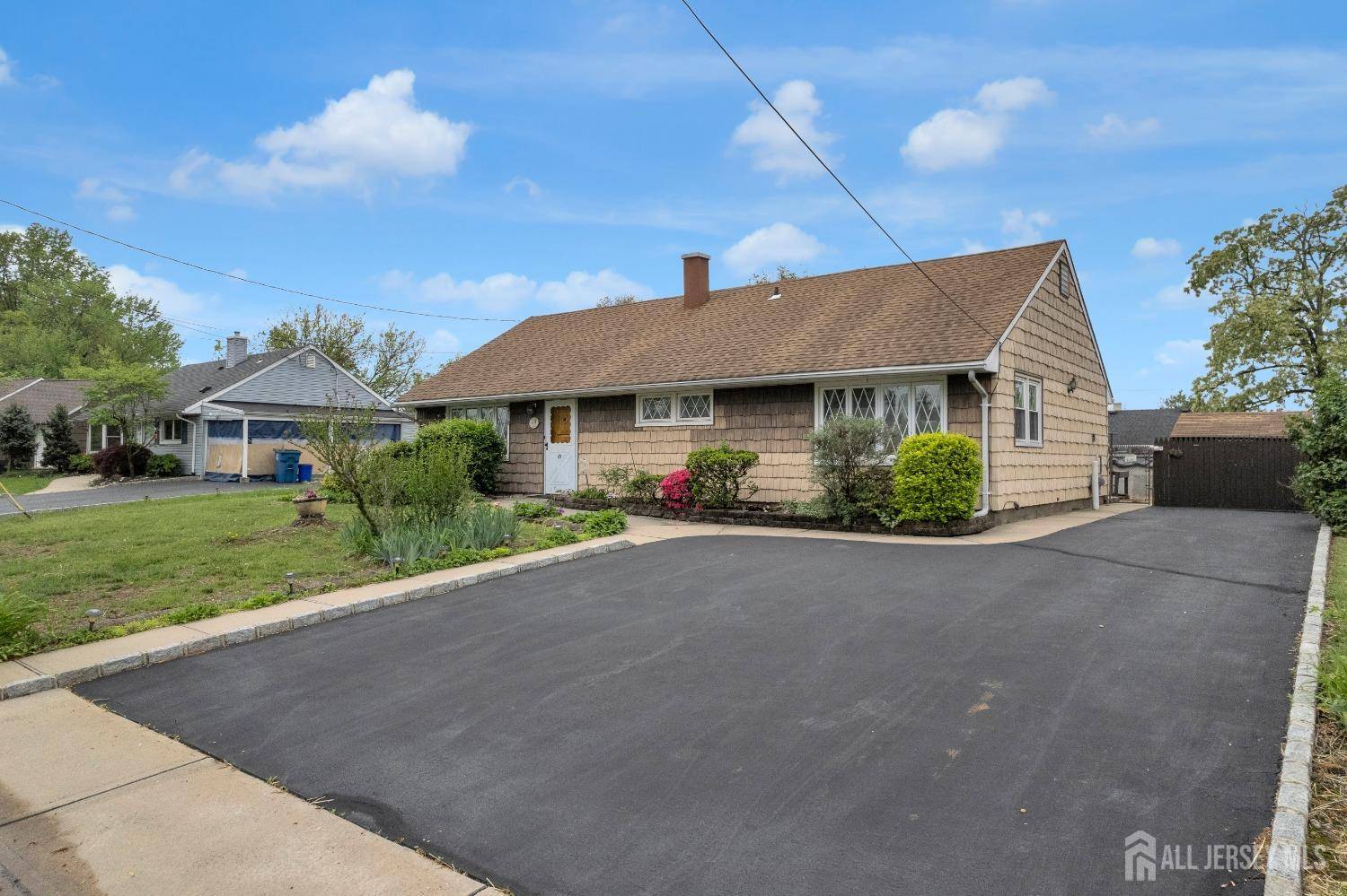 Piscataway, NJ 08854,49 Charles TER