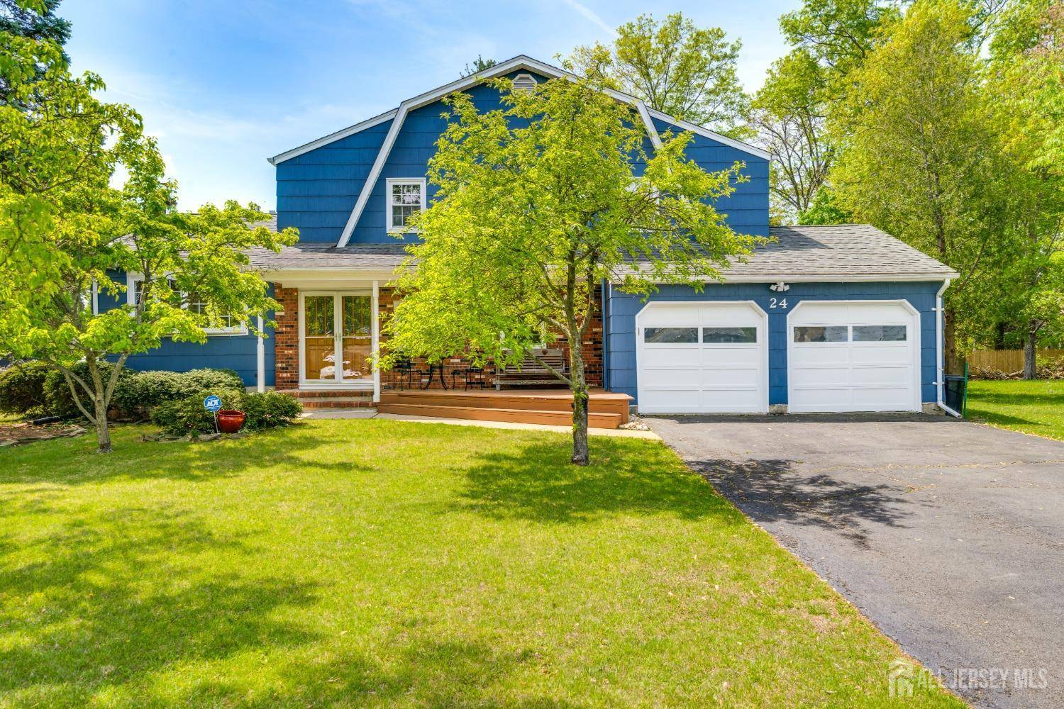 South Brunswick, NJ 08824,24 Christopher AVE