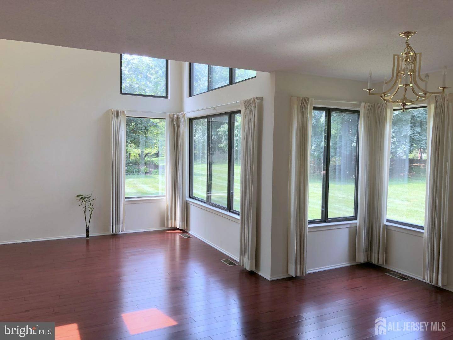 Plainsboro, NJ 08540,92 Sayre DR