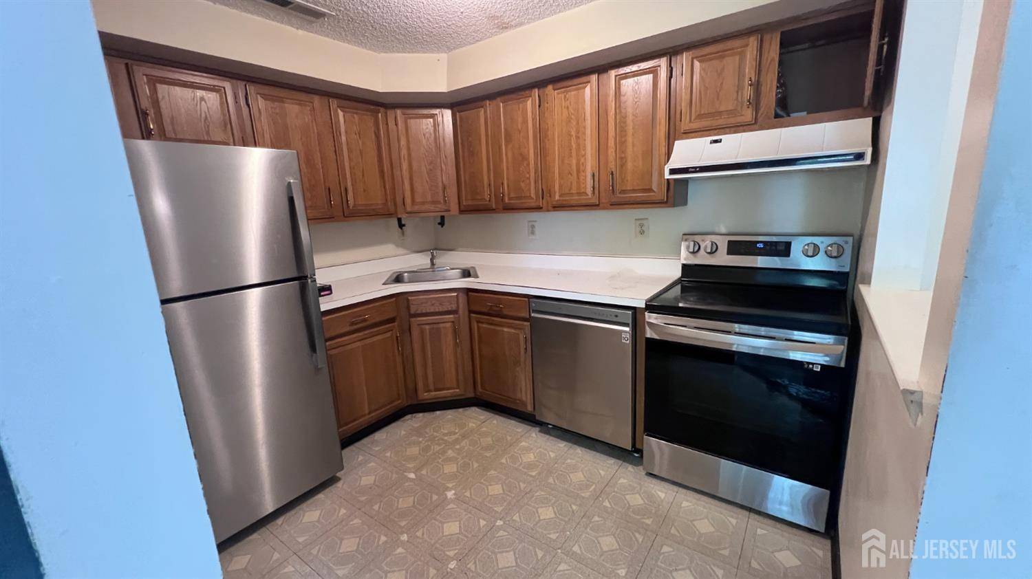 Plainsboro, NJ 08536,1816 Aspen DR