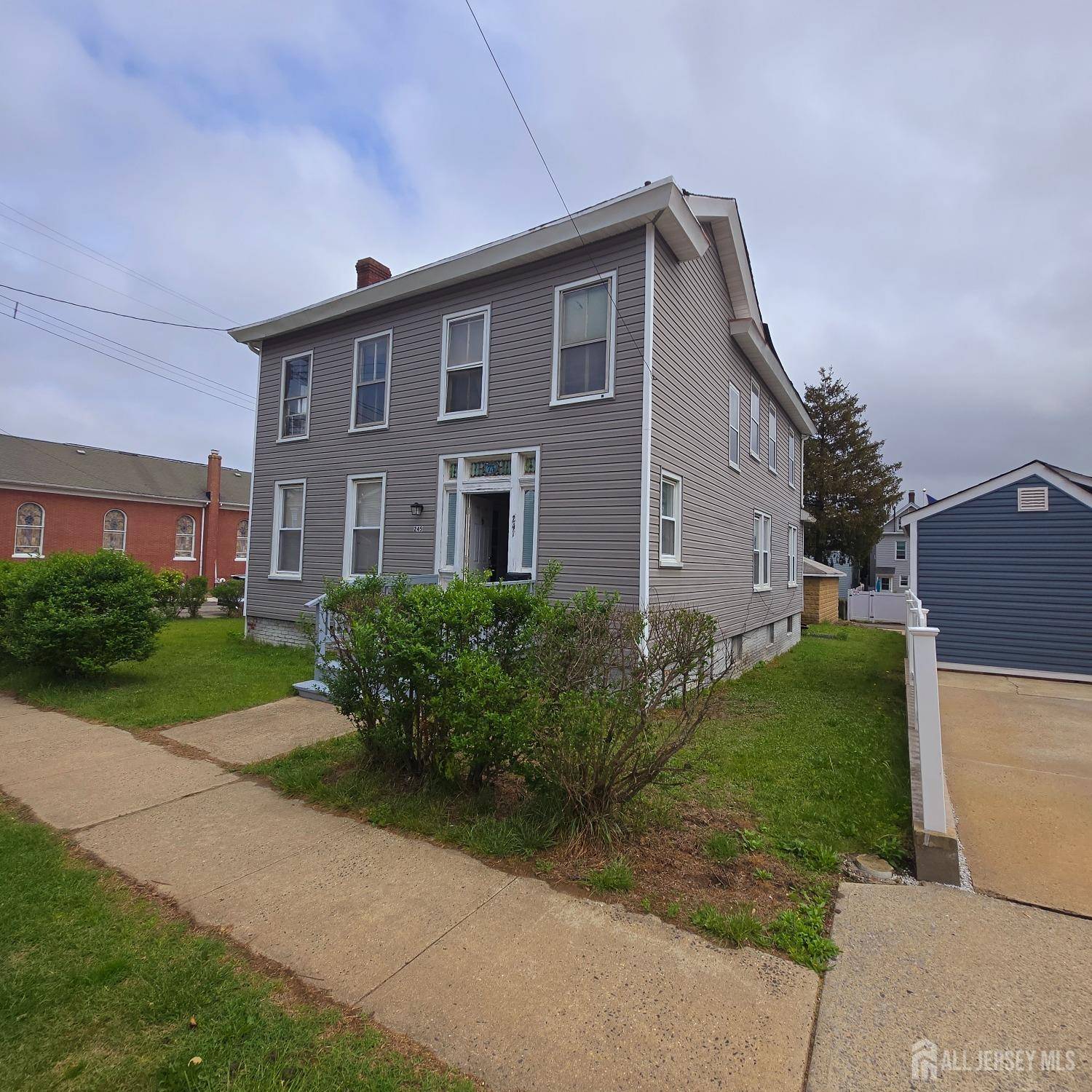 South Amboy, NJ 08879,245 second ST