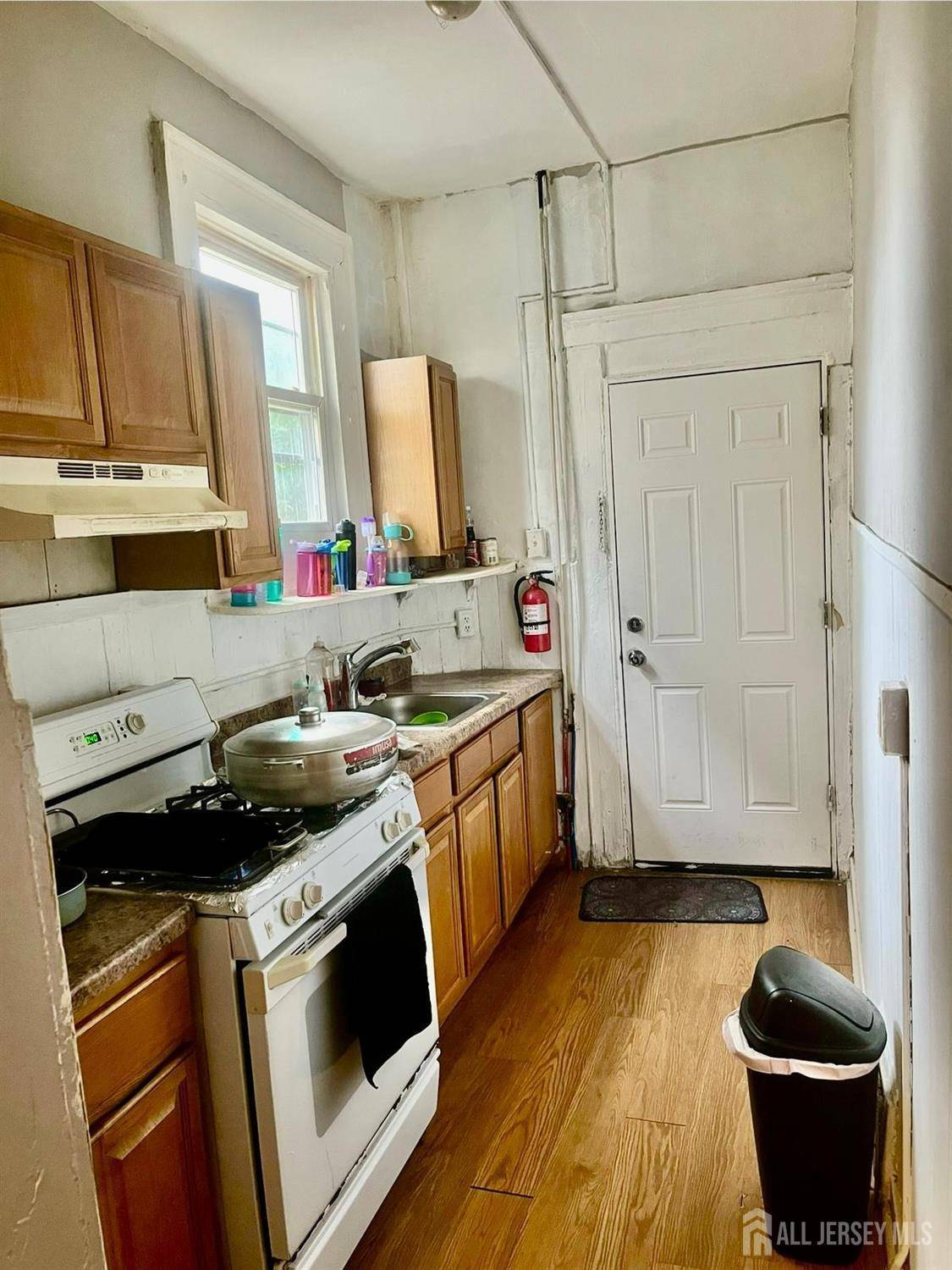 Plainfield, NJ 07060,818-20 2nd PL