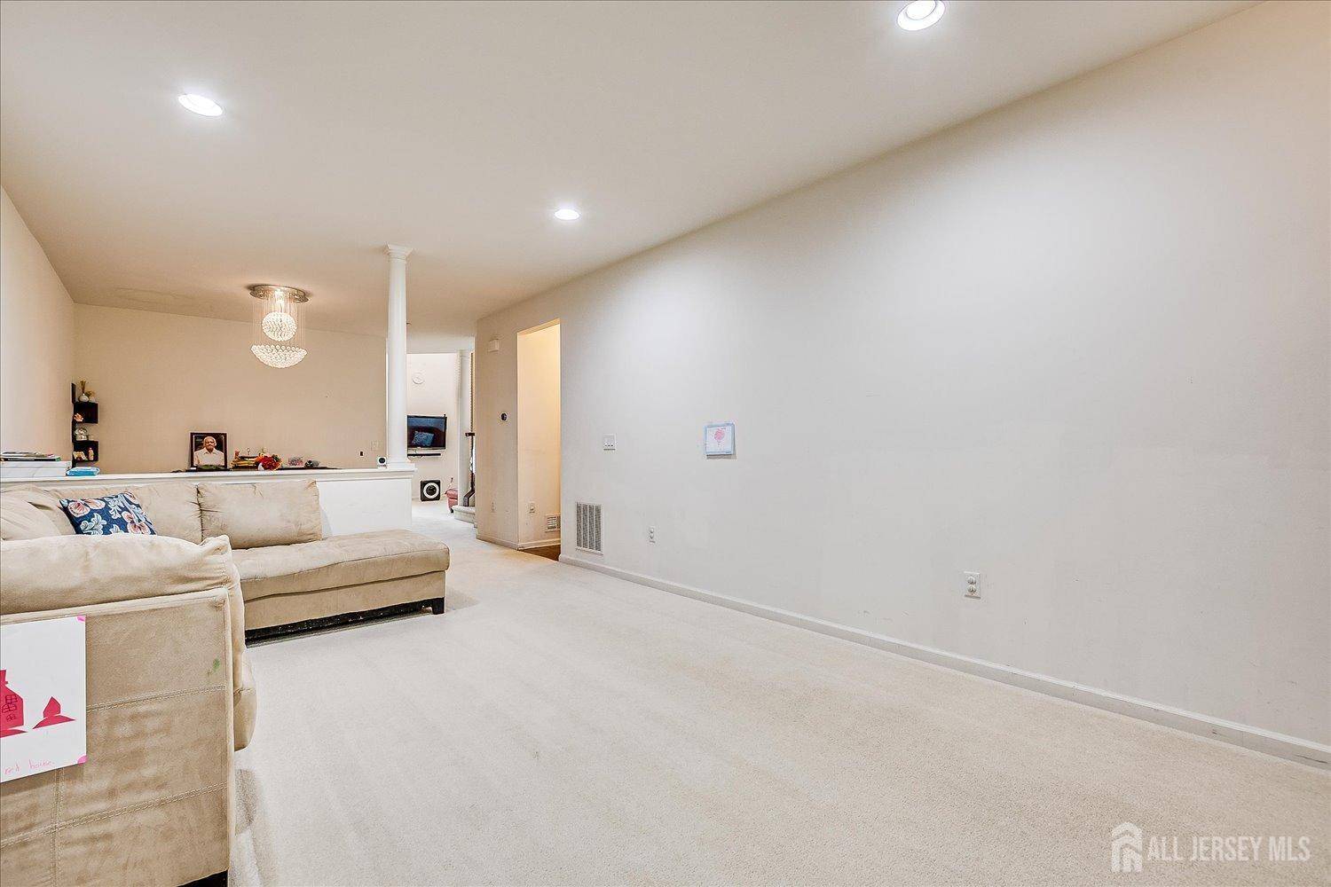North Brunswick, NJ 08902,2342 Berkshire LN