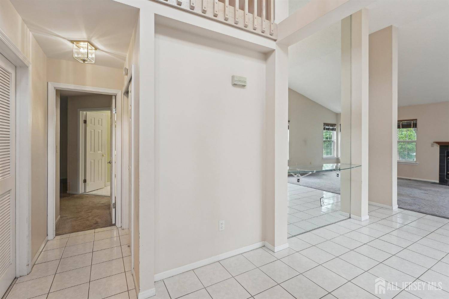 Monroe, NJ 08831,6 Cypress Point LN