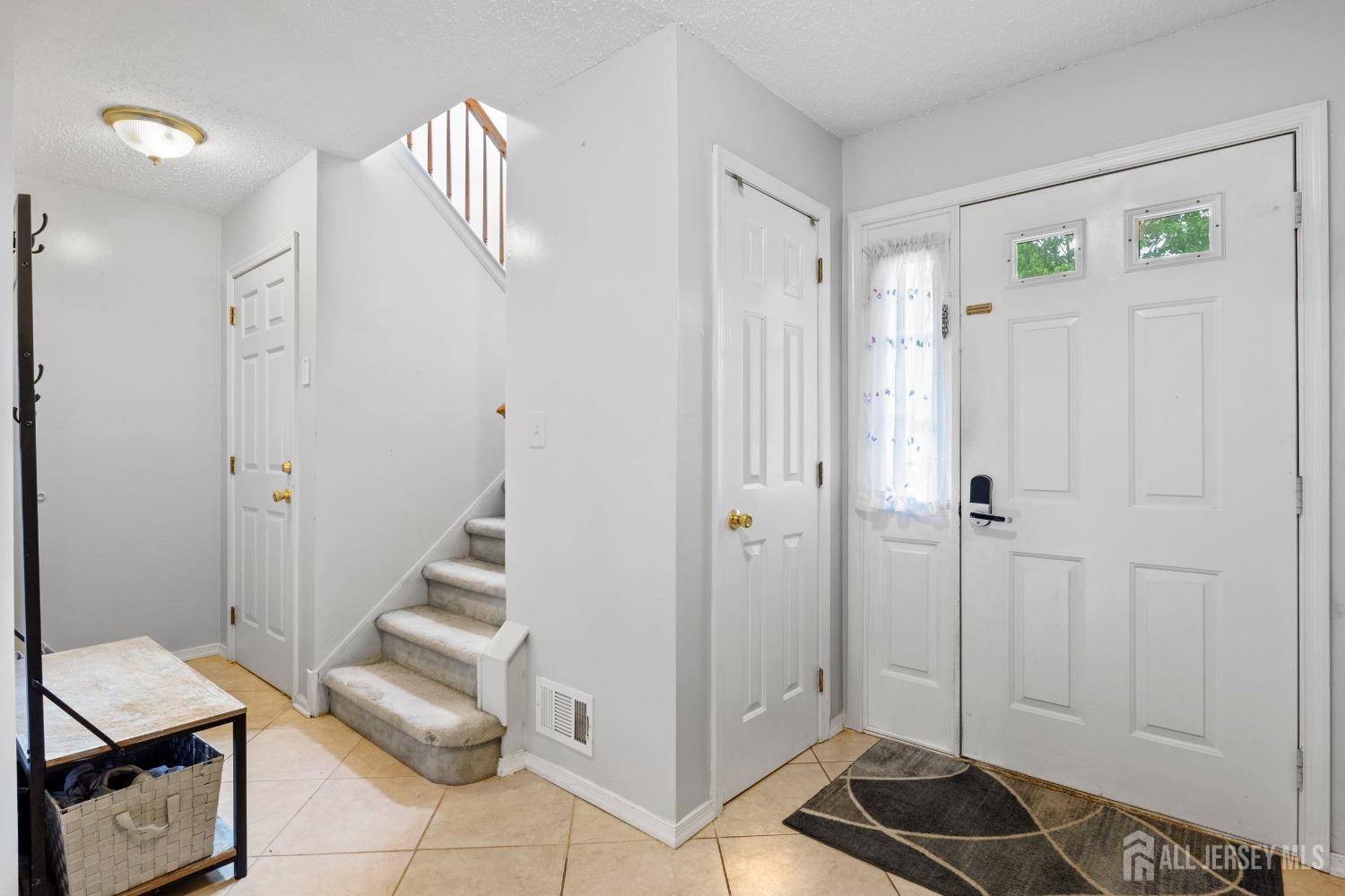 Marlboro, NJ 07746,74 Kingfisher CT