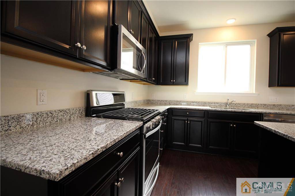 North Brunswick, NJ 08902,45 Green ST