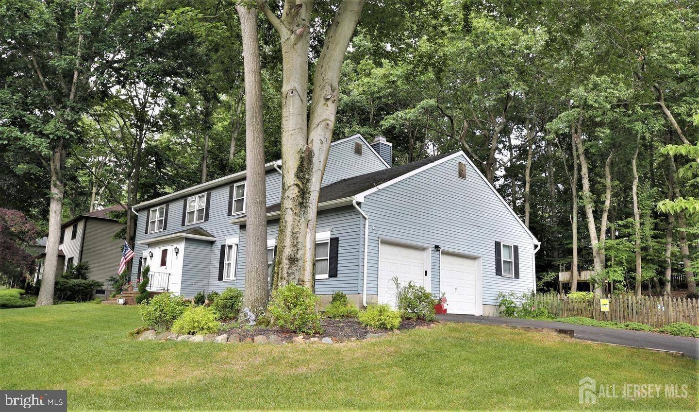 South Brunswick, NJ 08852,22 Woodgate DR