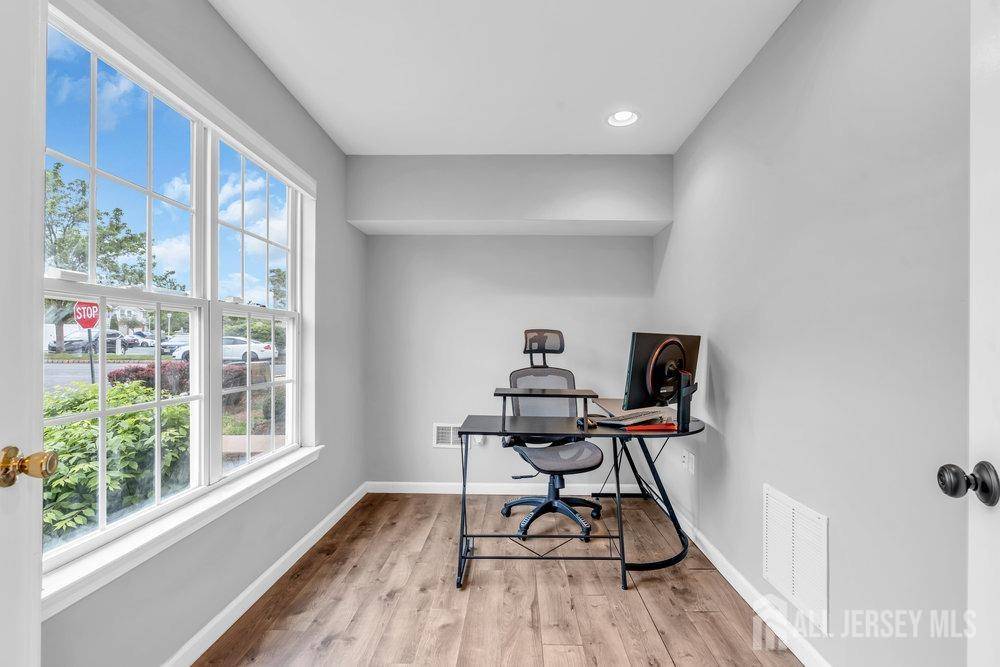 Sayreville, NJ 08859,3 Kuczynski DR