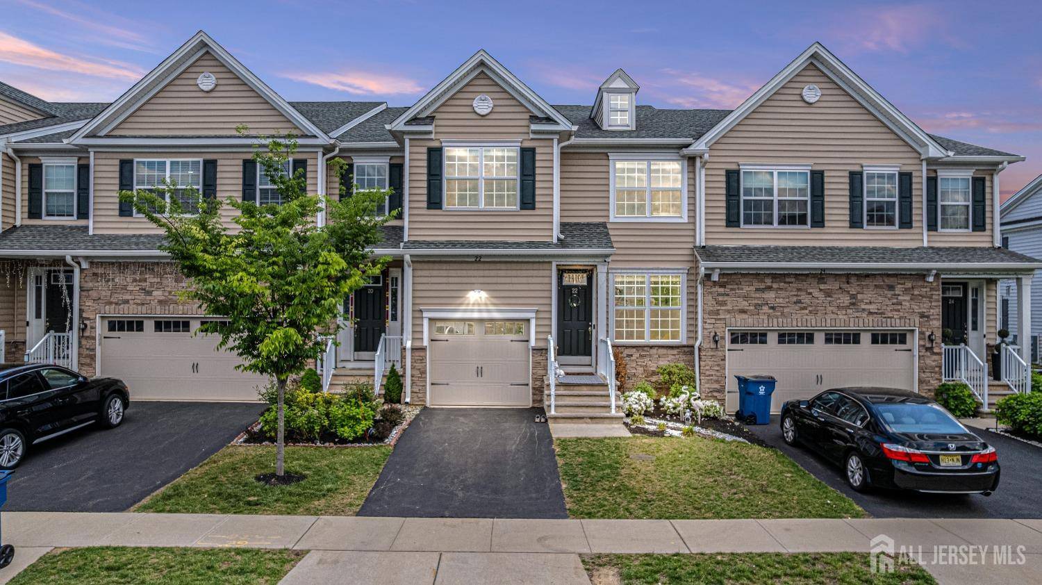 Monroe, NJ 08831,22 Larkspur LN