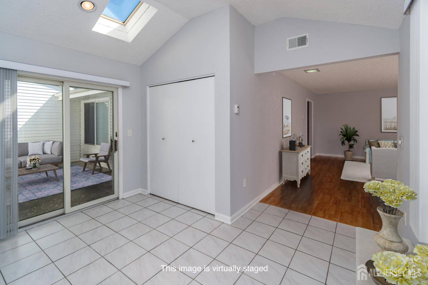 Monroe, NJ 08831,249 Doremus DR #B