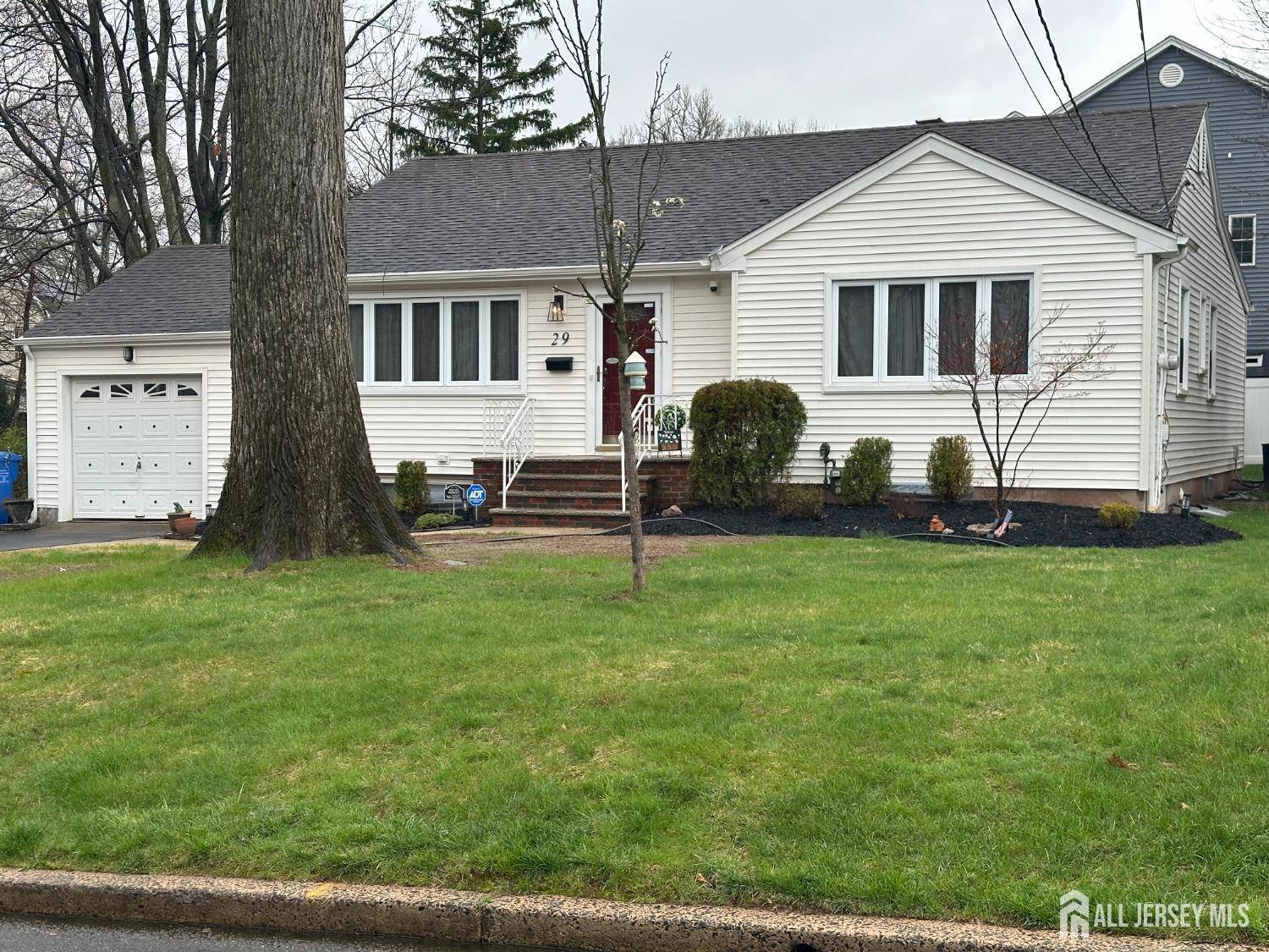 Colonia, NJ 07067,29 Glendale RD