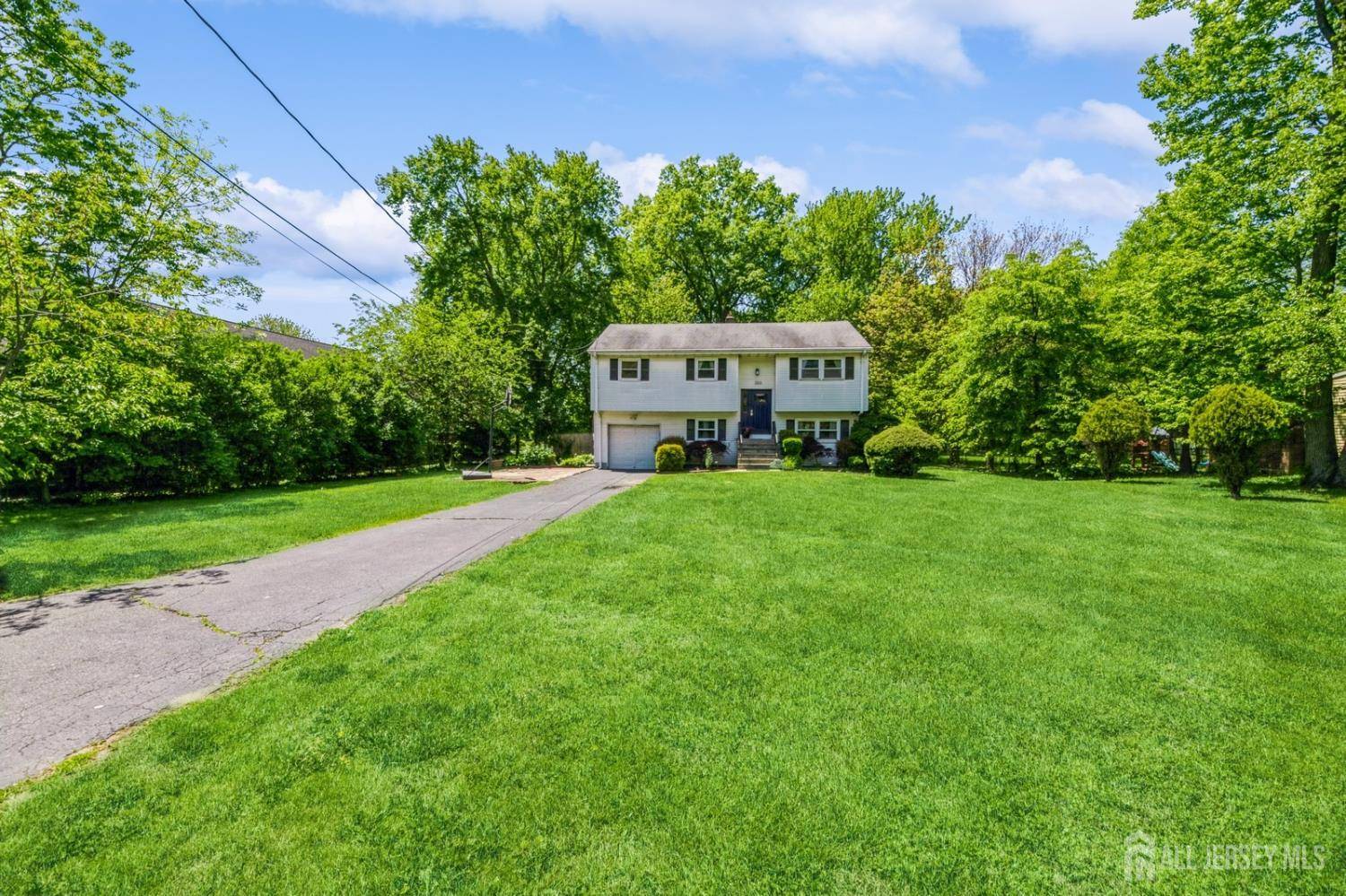 North Brunswick, NJ 08902,350 Church LN