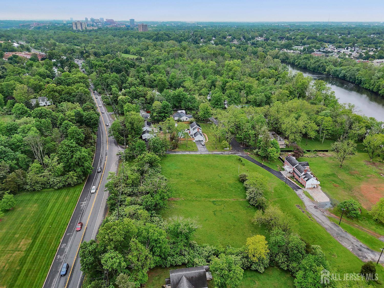 Piscataway, NJ 08854,964 River RD