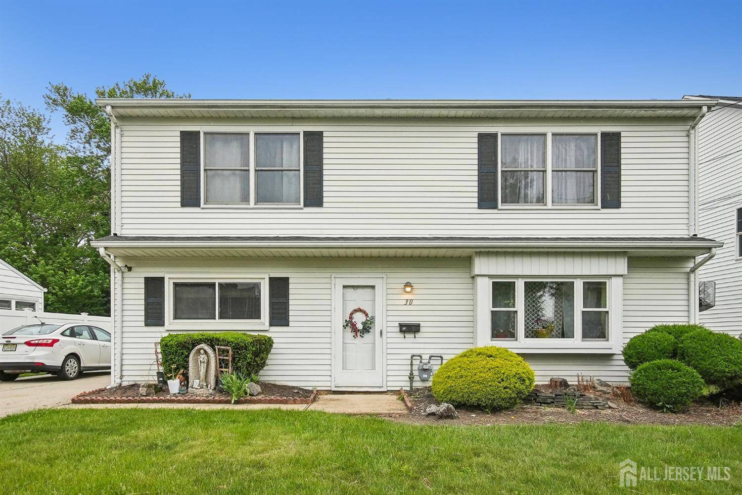 Edison, NJ 08817,30 Kenmore RD