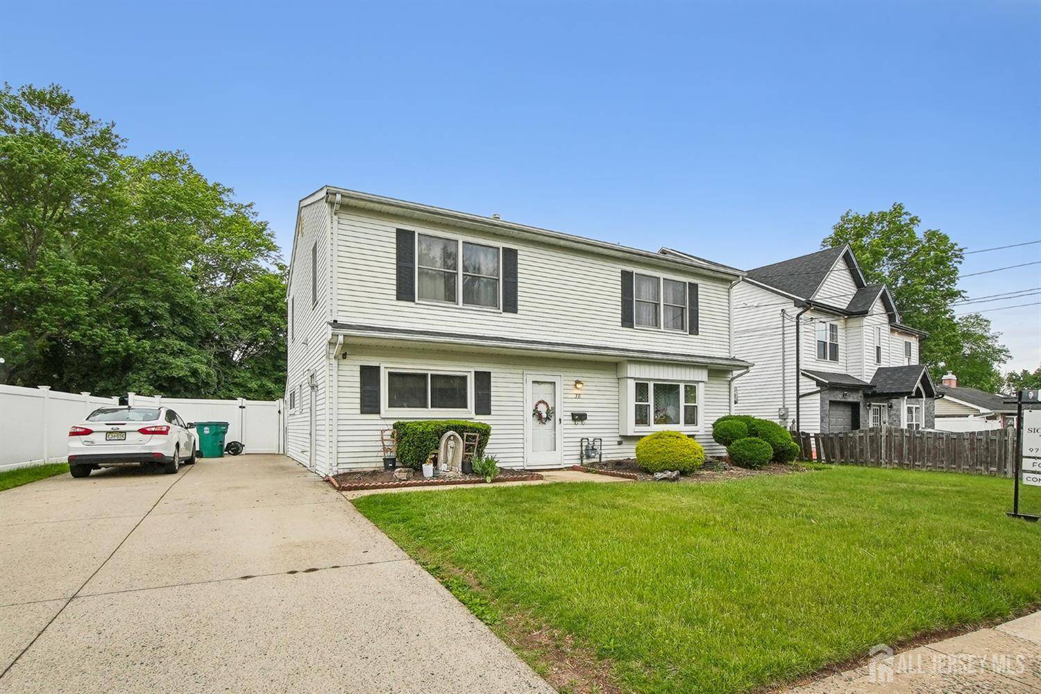 Edison, NJ 08817,30 Kenmore RD