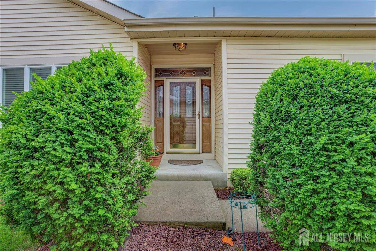 Monroe, NJ 08831,35 Brighton CT