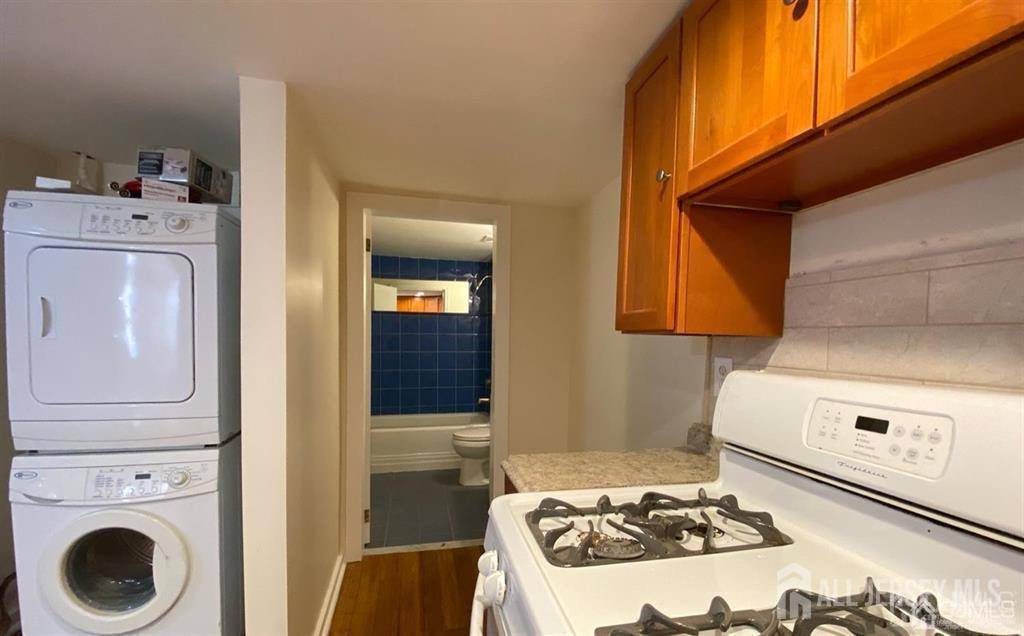 Jamesburg, NJ 08831,8 E Church ST #2