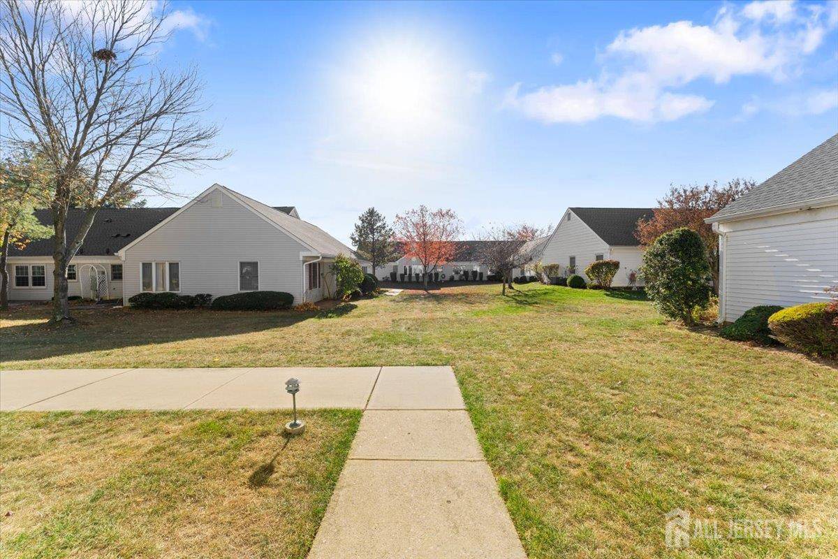 Monroe, NJ 08831,279 Milford LN