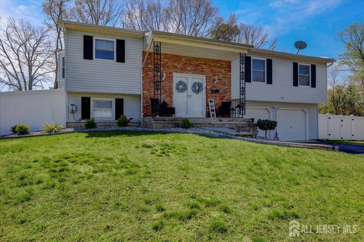 Howell, NJ 07731,16 Dutch Valley RD