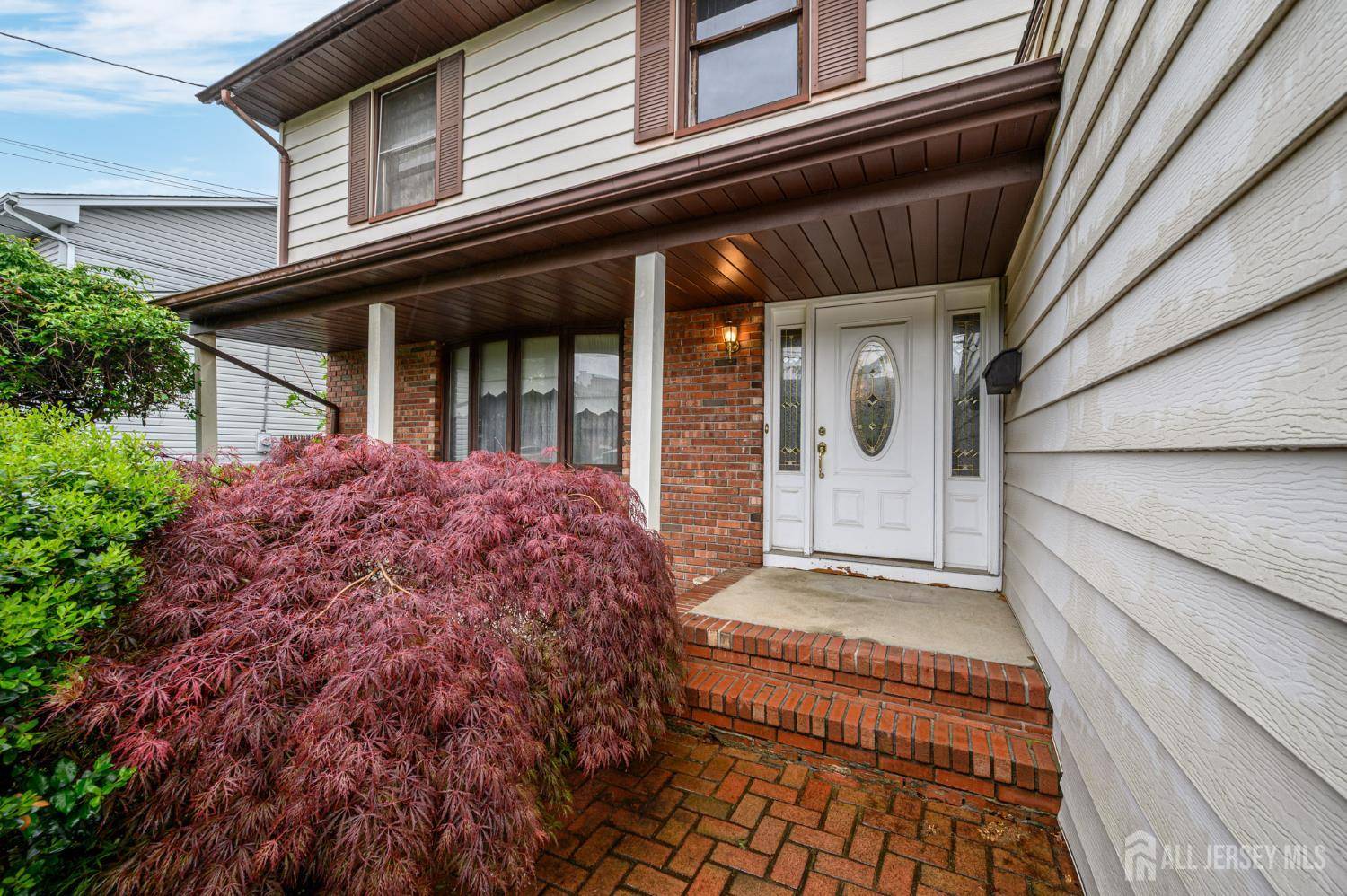 Colonia, NJ 07067,98 S Cliff RD S