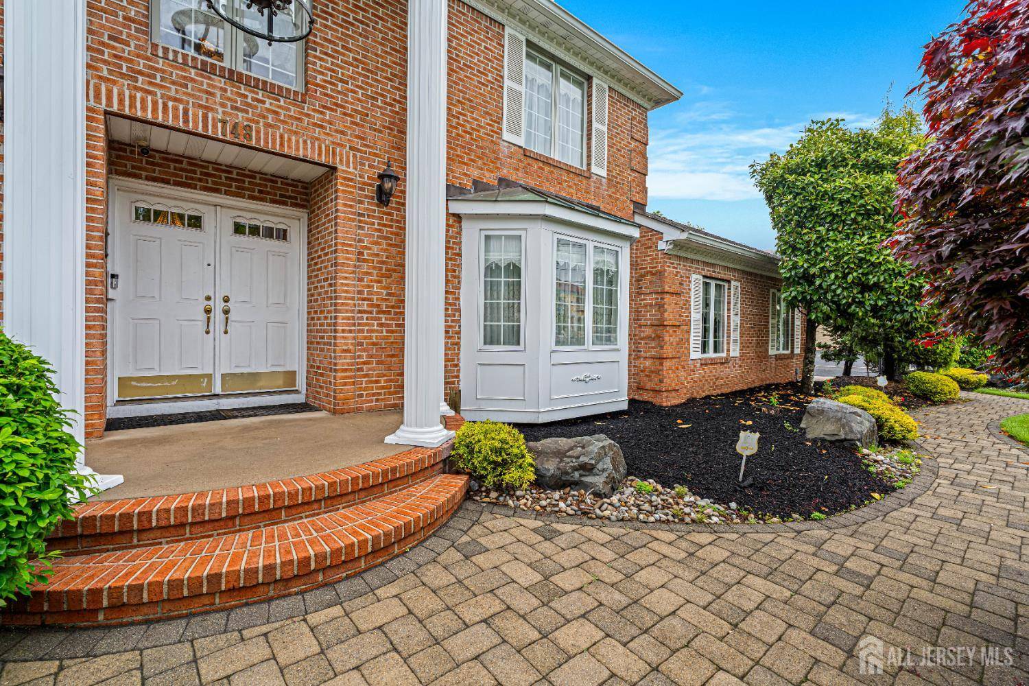 Edison, NJ 08820,748 New Dover RD