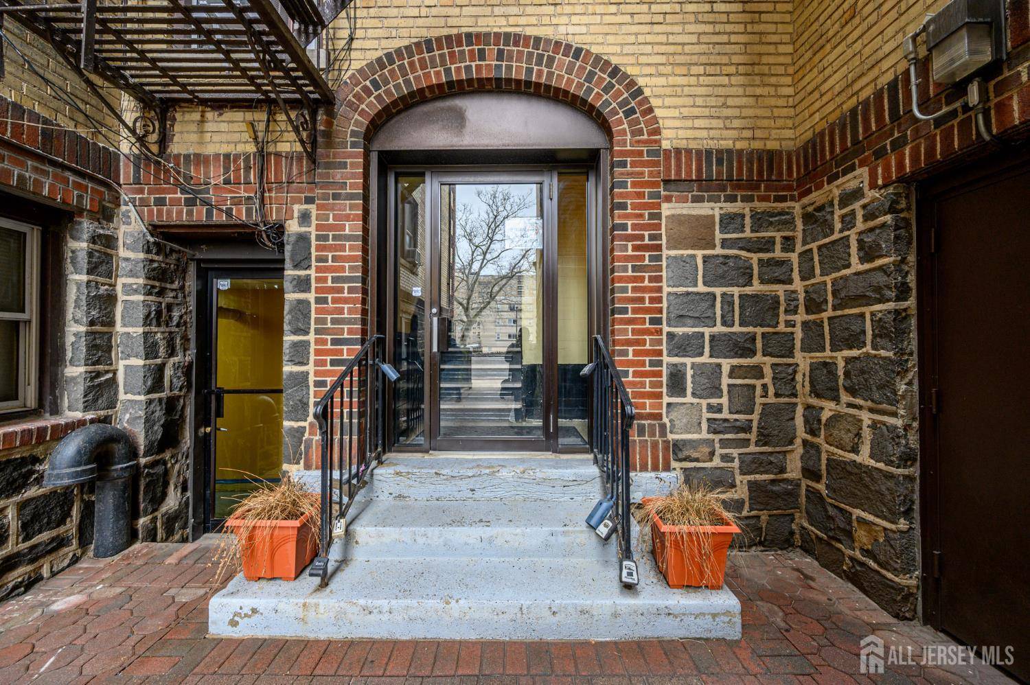 North Bergen, NJ 07047,7435 Boulevard East #34
