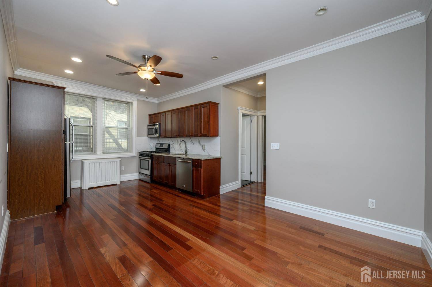 North Bergen, NJ 07047,7435 Boulevard East #34