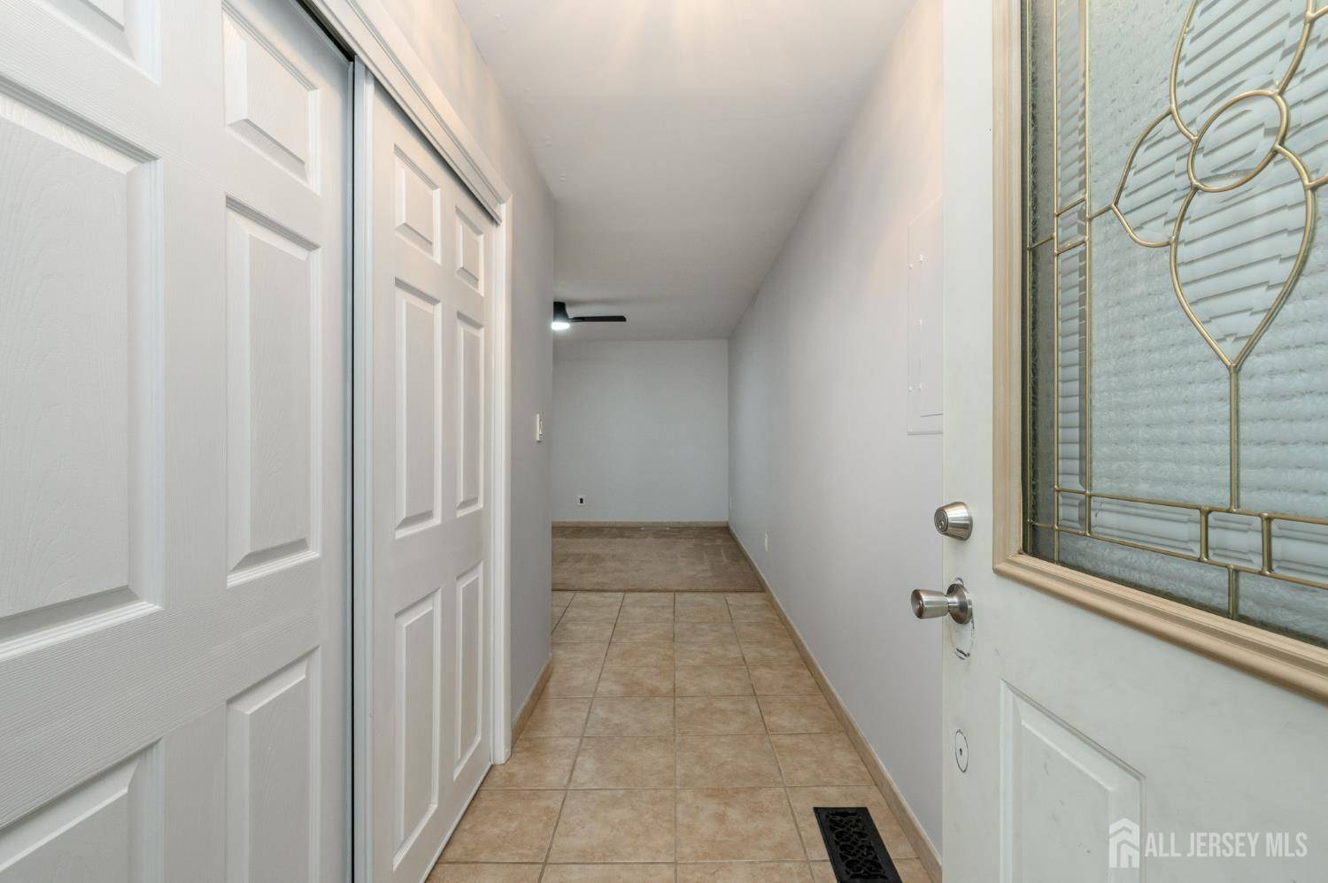 Keansburg, NJ 07734,270 Main ST #6