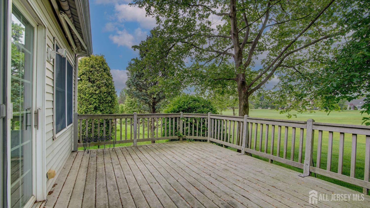 Monroe, NJ 08831,39 Leeds LN