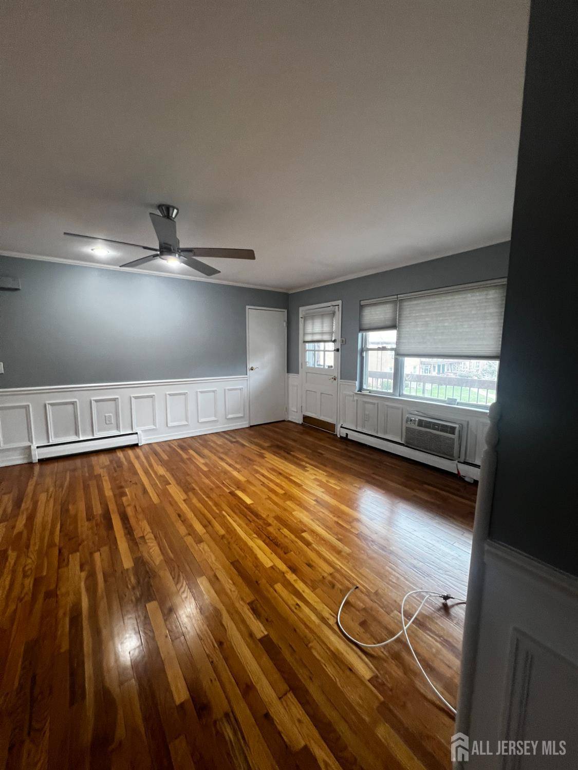 Iselin, NJ 08830,55 Gills LN #64