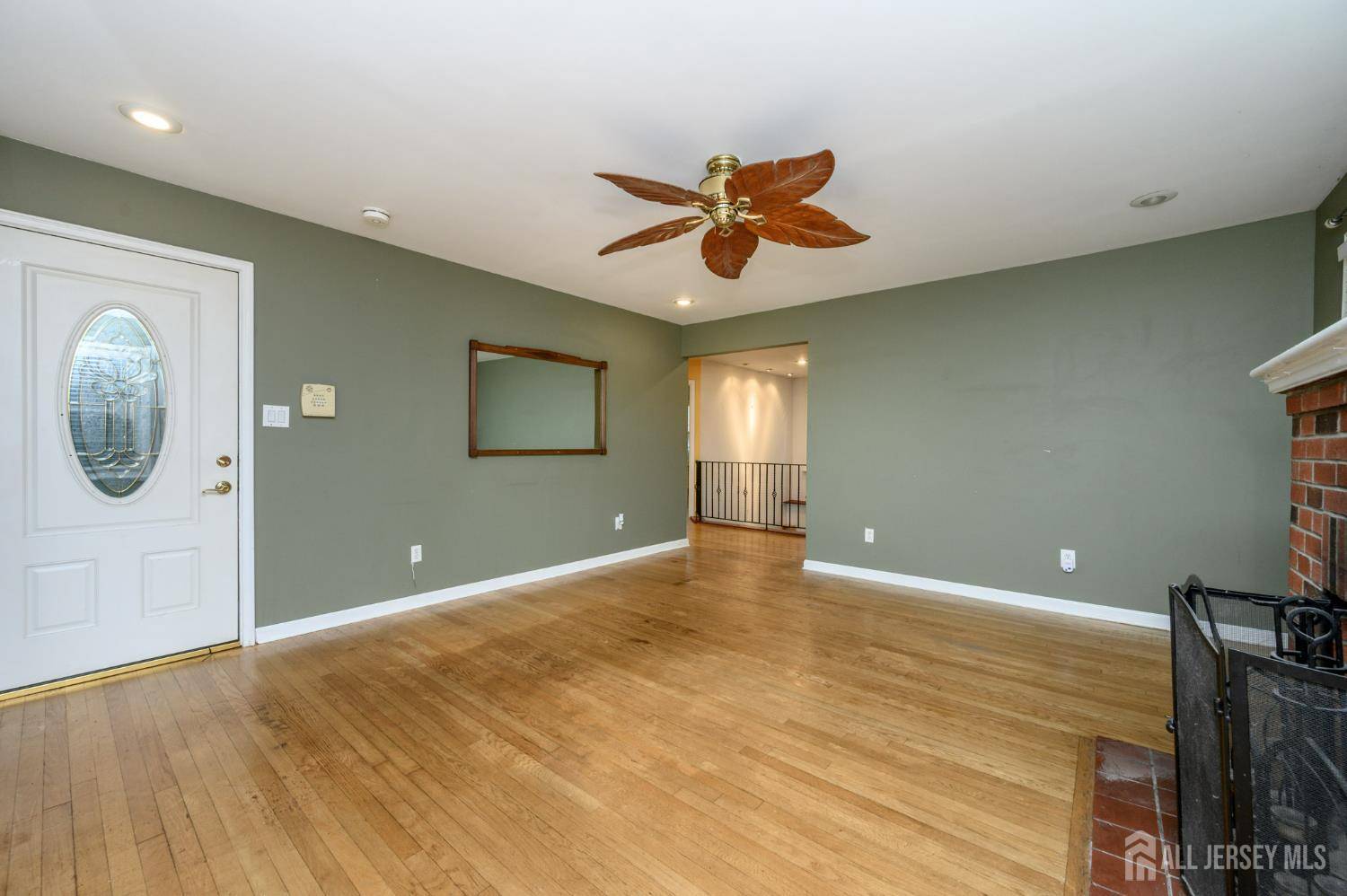 North Brunswick, NJ 08902,4 Ashwood PL