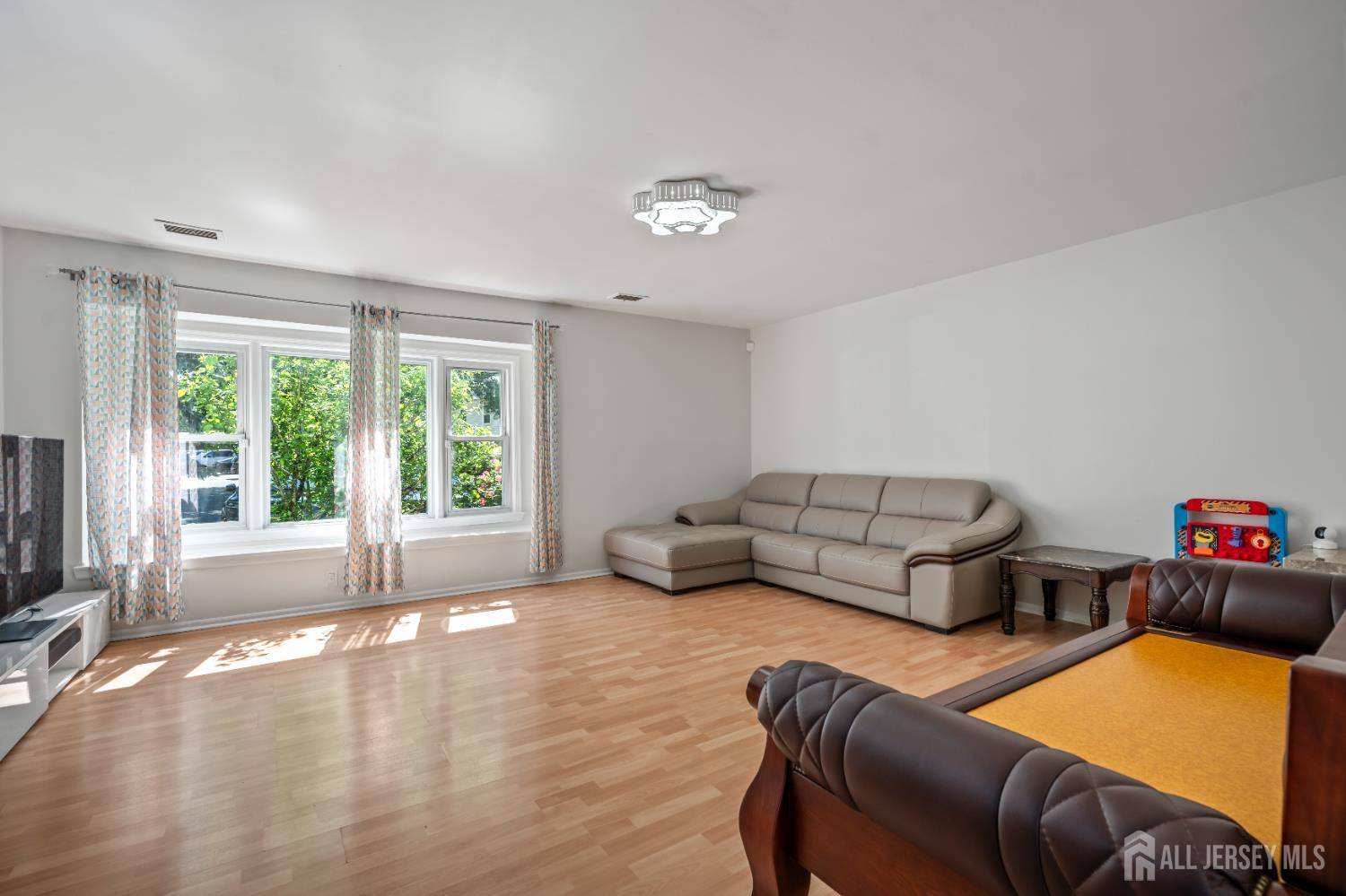 East Brunswick, NJ 08816,58 La Rue LN