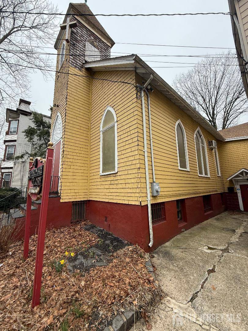 Newark, NJ 07106,17 Alexander ST #19