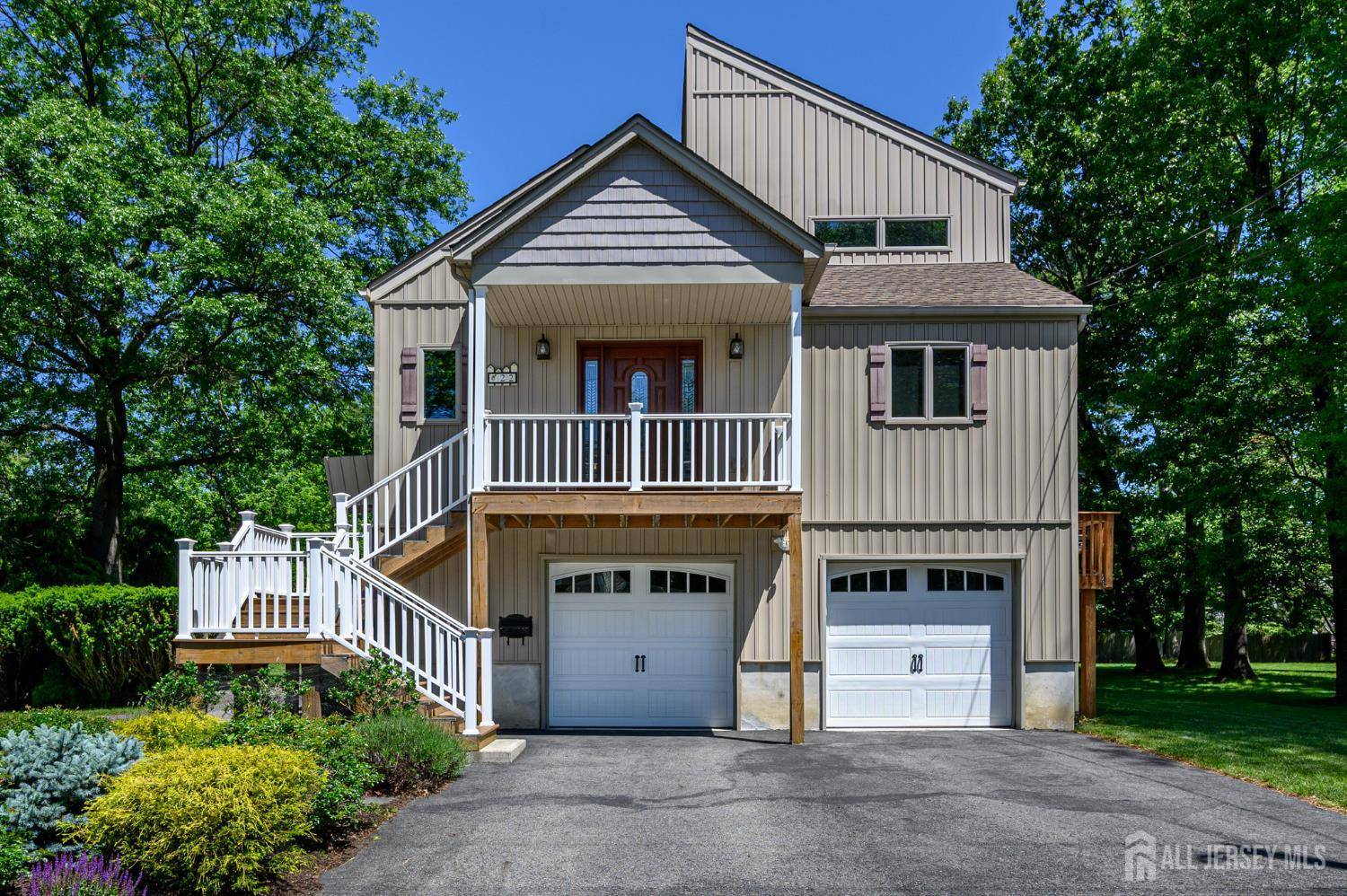 Pequannock, NJ 07440,22 Roosevelt ST