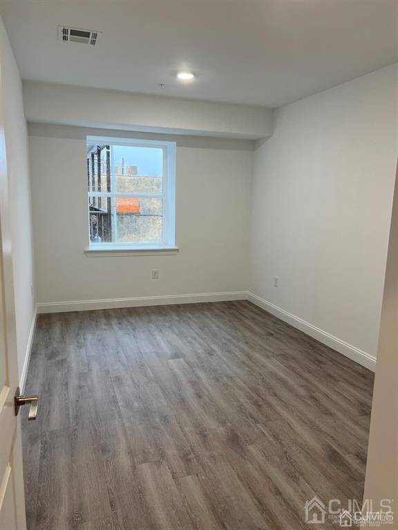 South River, NJ 08882,37 Main ST #15