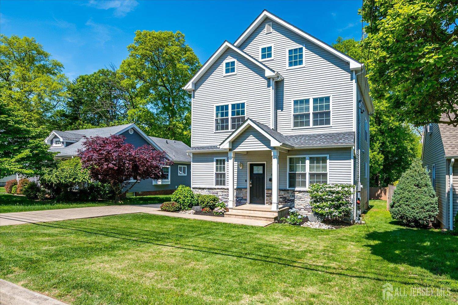 Colonia, NJ 07067,84 E Cliff RD