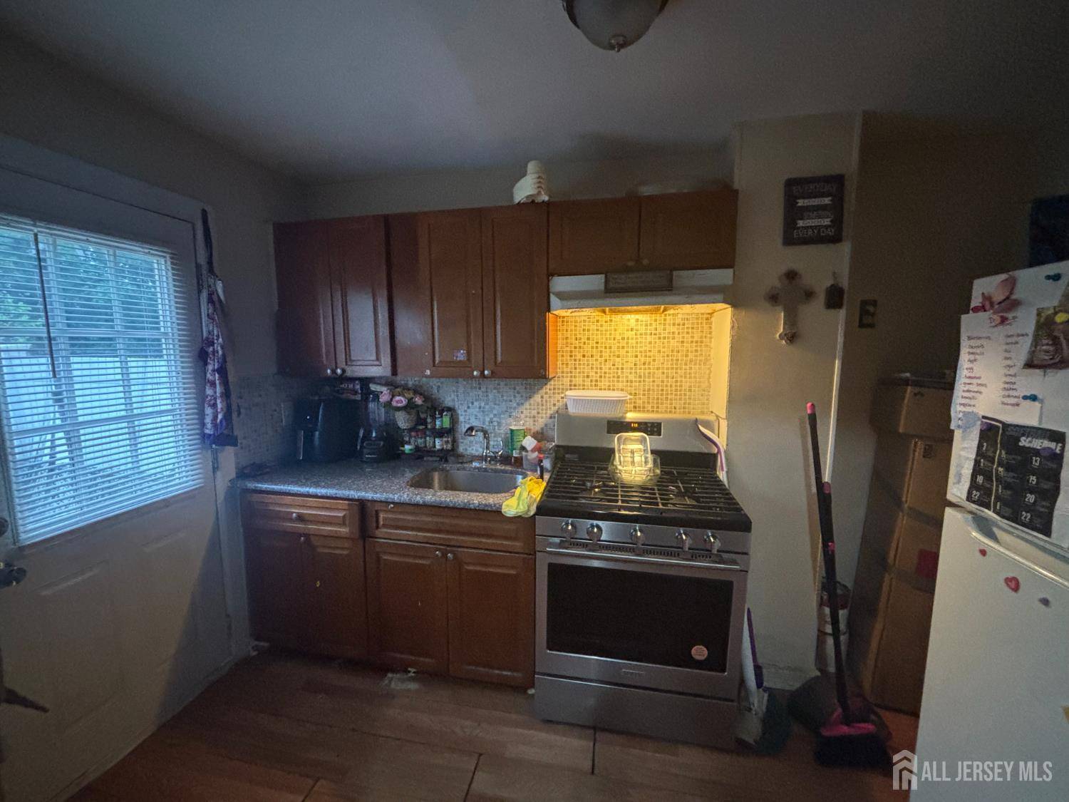 New Brunswick, NJ 08901,166 Fulton ST