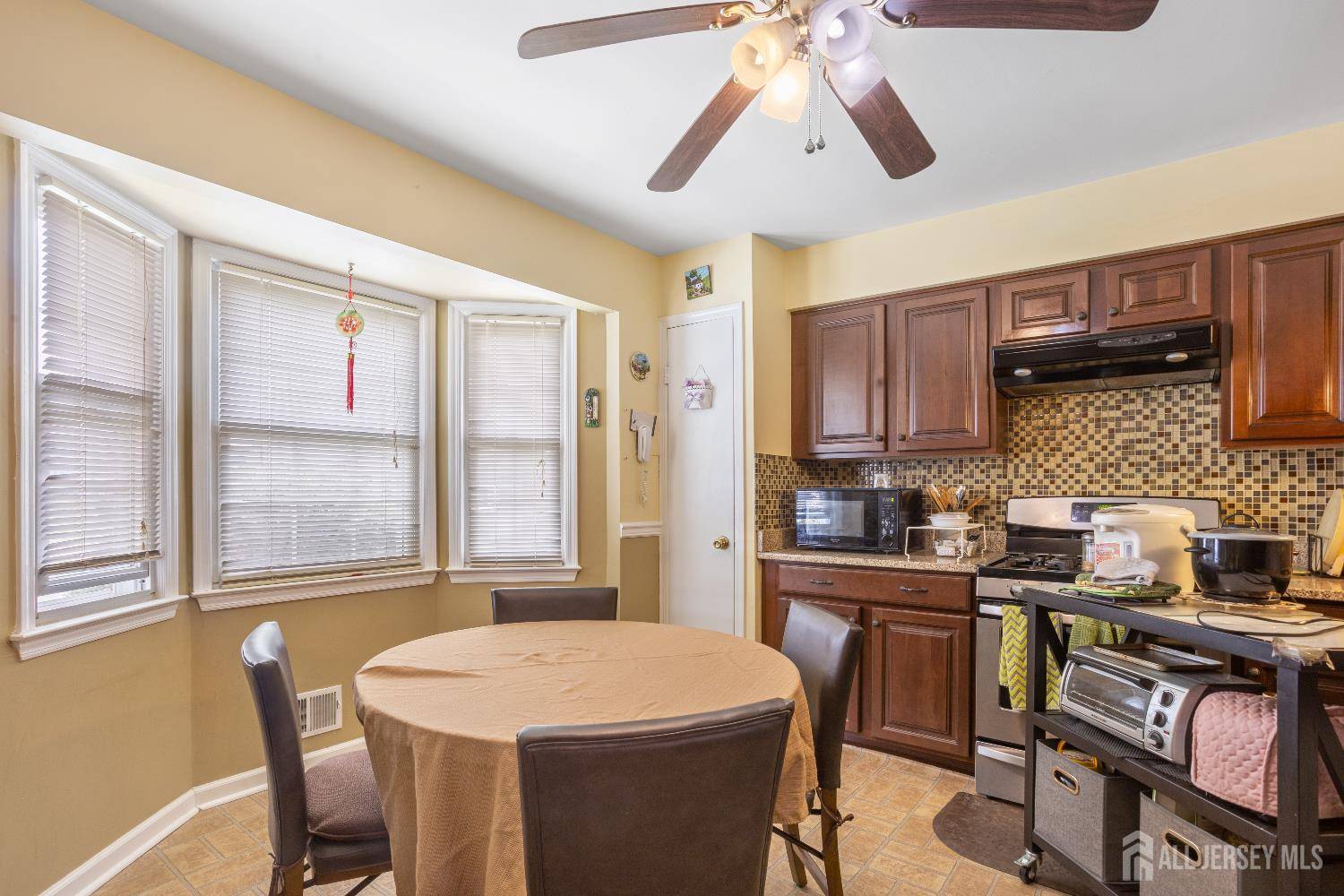 Sayreville, NJ 08872,32 Astor CT