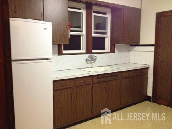 Highland Park, NJ 08904,1301 Central Ave AVE #2