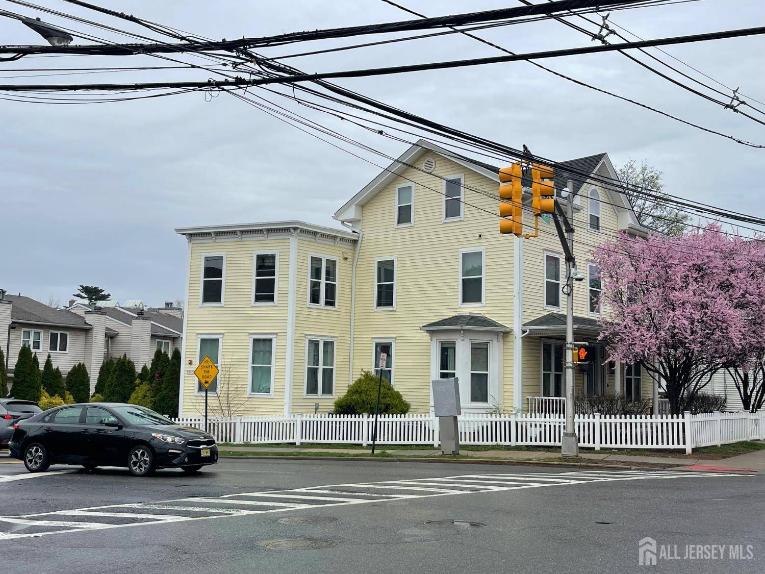New Brunswick, NJ 08901,161 George ST