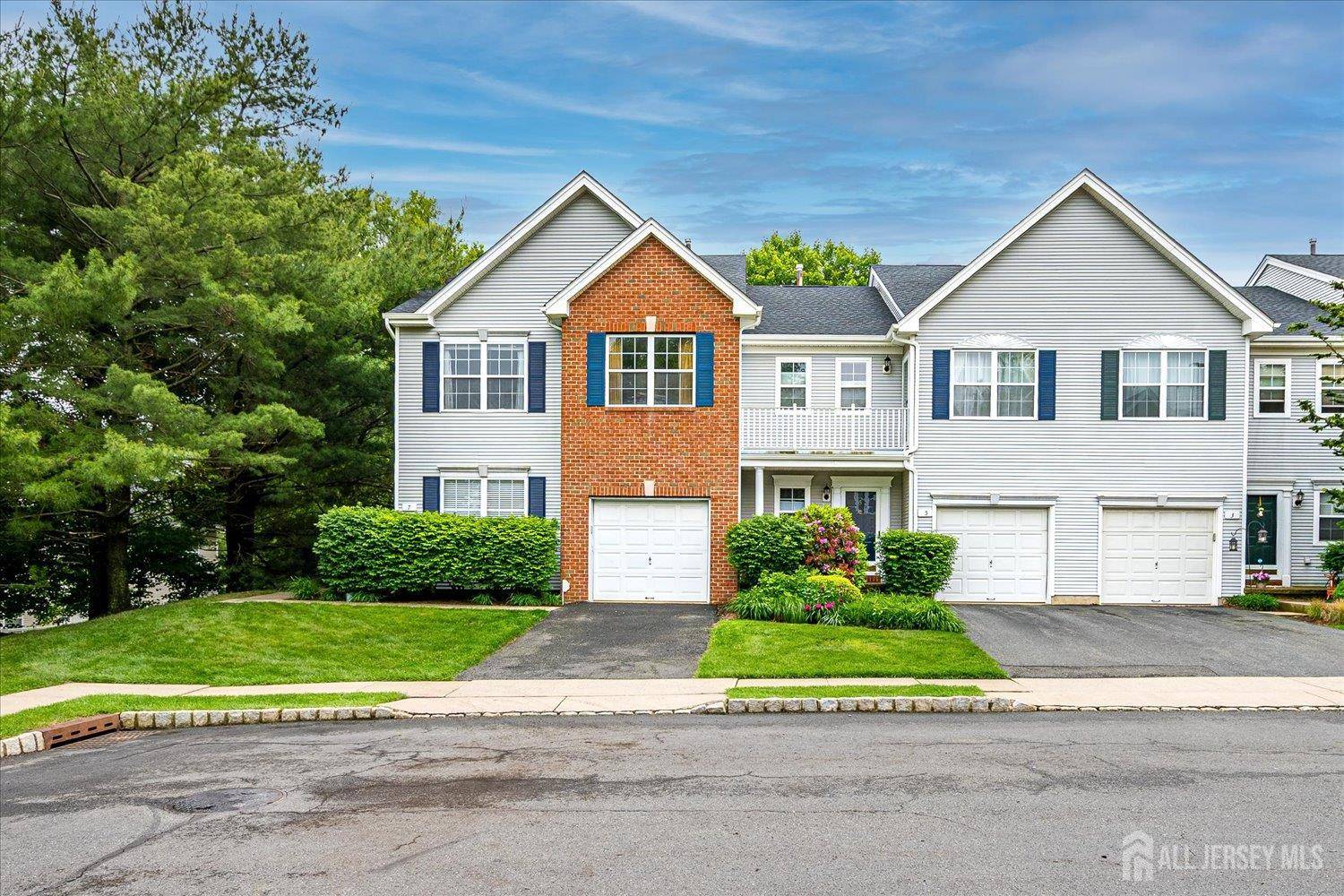 East Brunswick, NJ 08816,7 Cambridge CT