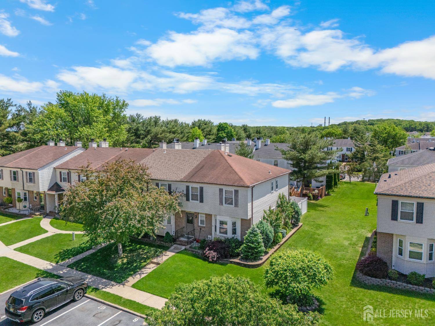 Sayreville, NJ 08872,8 Fern CT