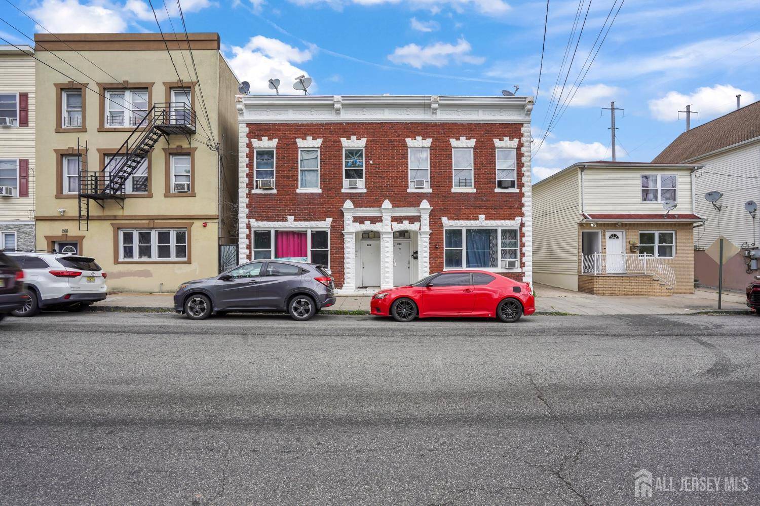 Perth Amboy, NJ 08861,264 Washington ST