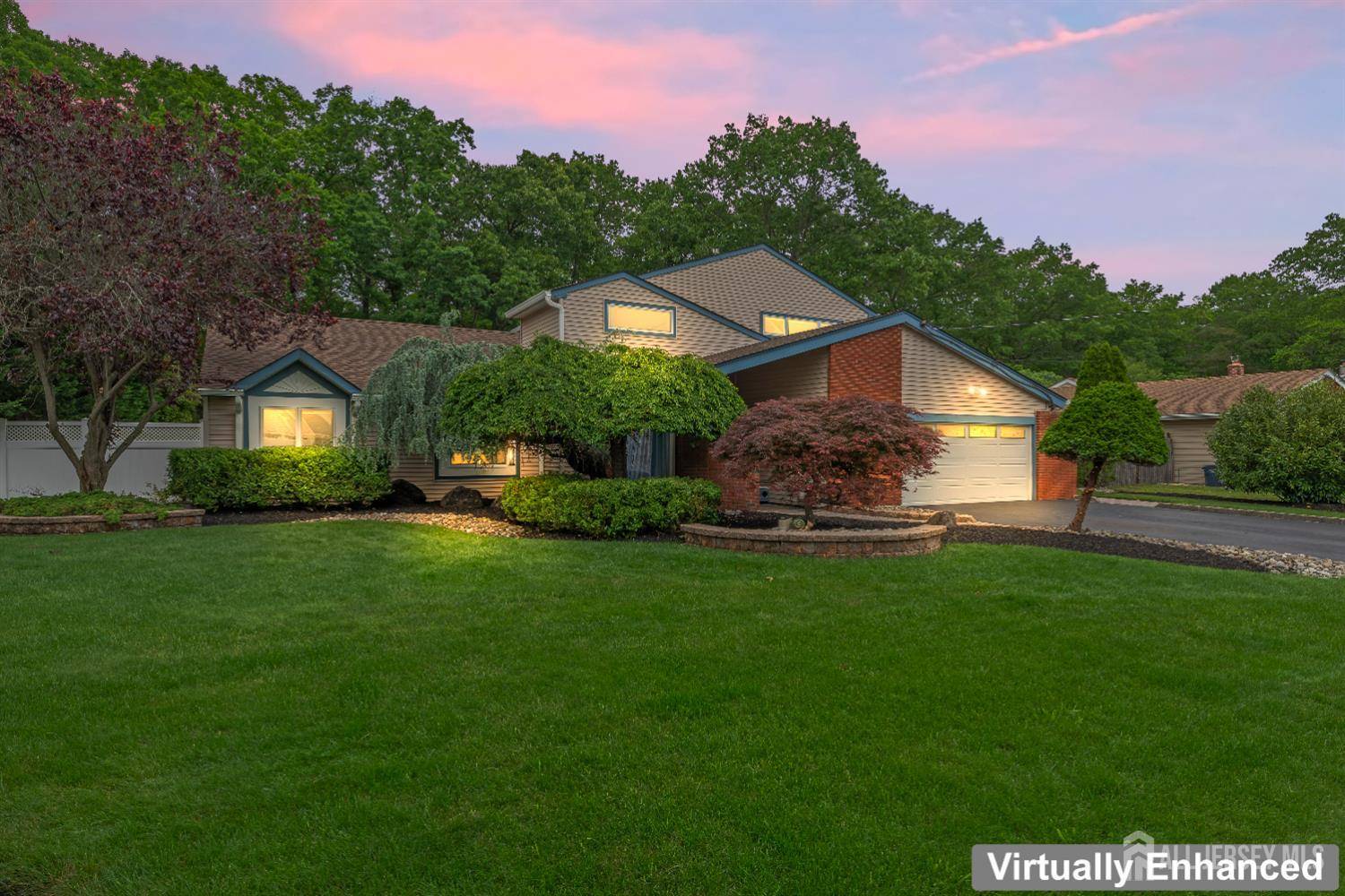 Howell, NJ 07731,28 Sugarbush RD