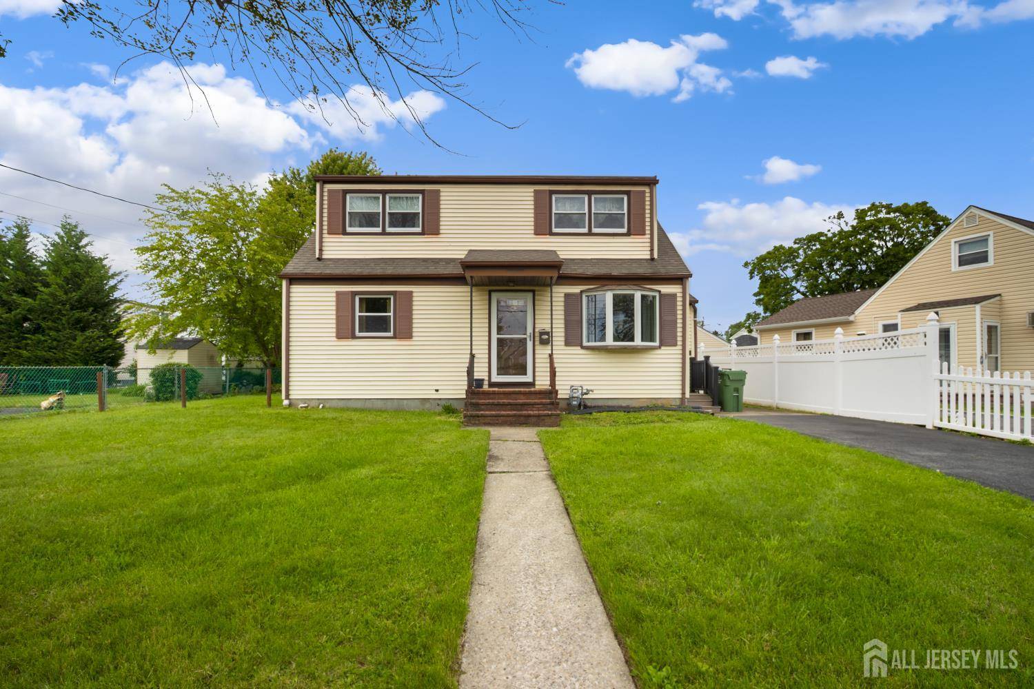 Edison, NJ 08817,3 Seymour AVE