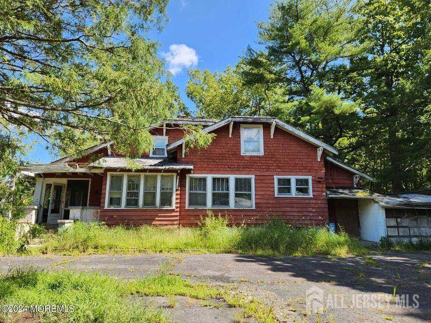 Howell, NJ 07731,465 Lakewood Farmingdale RD