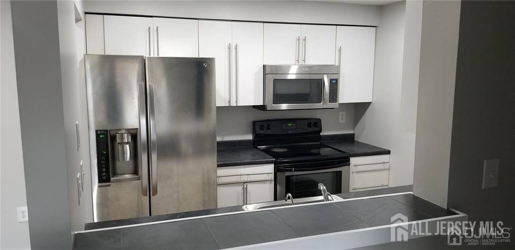 Plainsboro, NJ 08536,8406 Tamarron DR